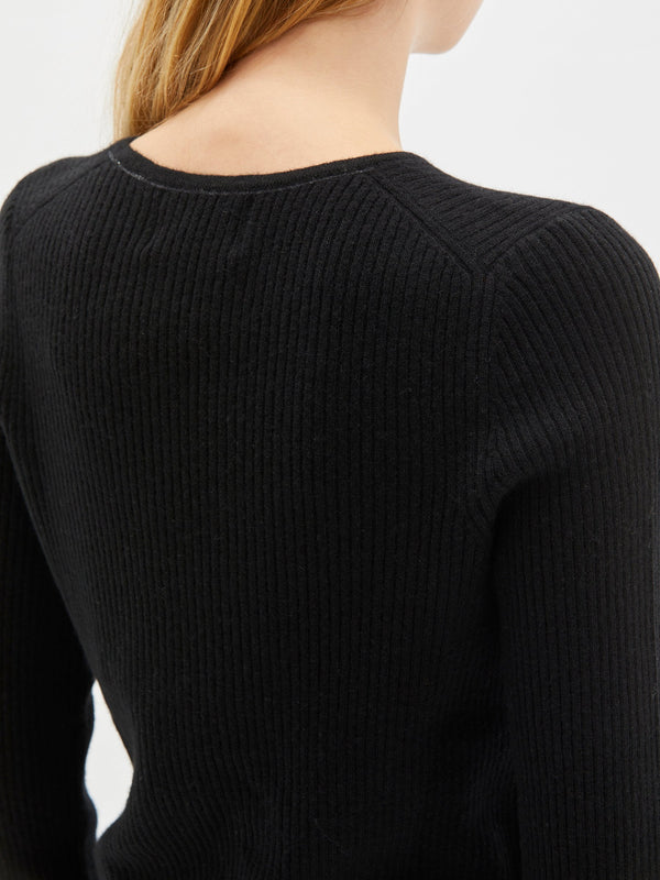 rib fitted crew neck knit